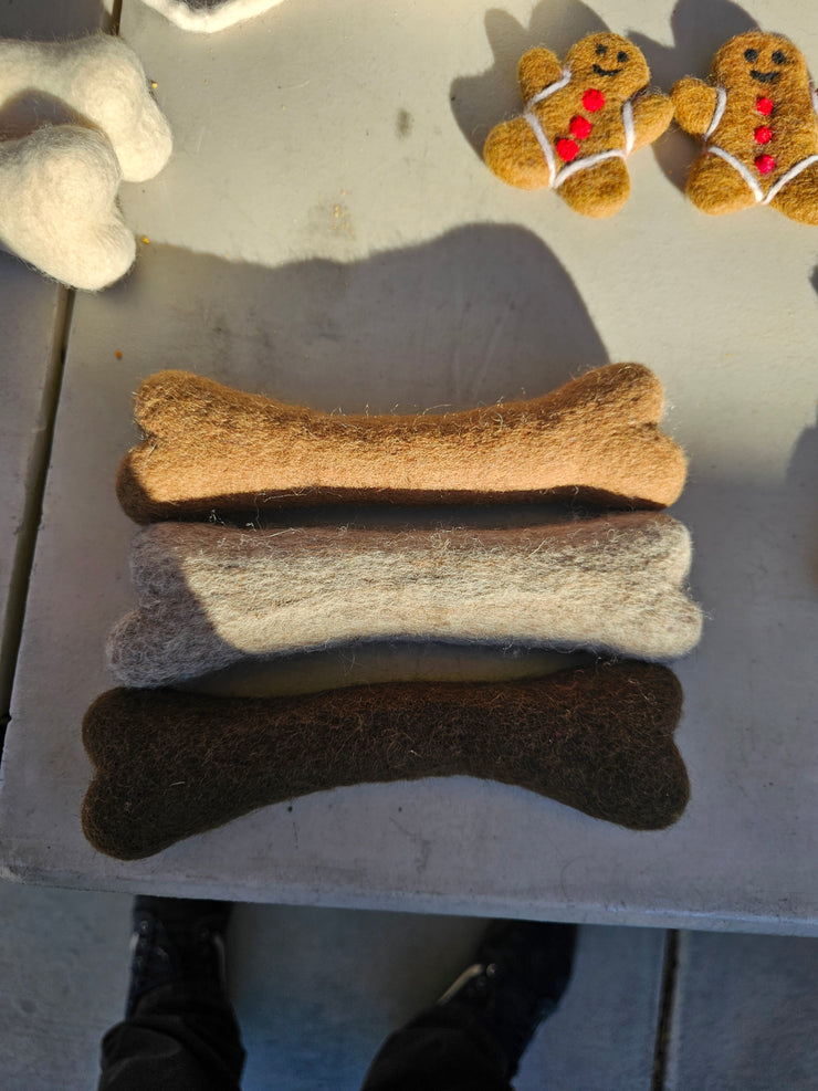 MED WOOL TOY